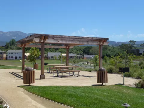 6392 Lagunitas Ct, Carpinteria, CA 93013 photo 3