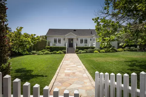 199 Ocean View Ave, Carpinteria, CA 93013 photo 2