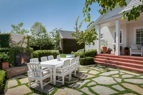 199 Ocean View Ave, Carpinteria, CA 93013 photo 3