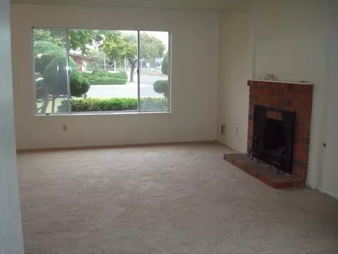 101 N W St, Lompoc, CA 93436 photo 2