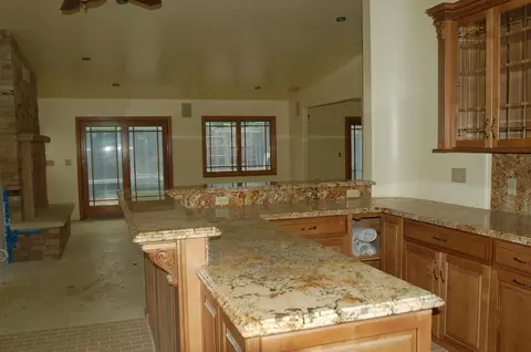 4941 Nipomo Dr, Carpinteria, CA 93013 photo 3