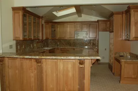 4941 Nipomo Dr, Carpinteria, CA 93013 photo 2