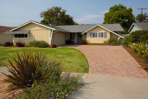 5664 Fiesta Dr, Carpinteria, CA 93013 photo 1