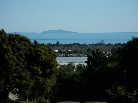 1825 Cravens Ln, Carpinteria, CA 93013 photo 2