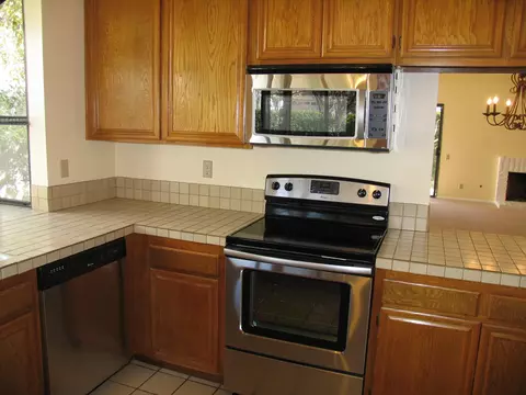 954 Ruby Ave, Ventura, CA 93004 photo 7