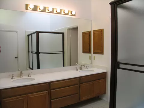 954 Ruby Ave, Ventura, CA 93004 photo 10