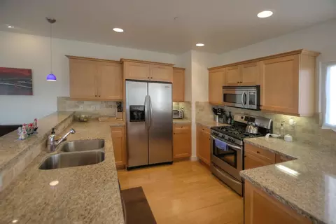 5212 Driftwood St, Oxnard, CA 93035 photo 5