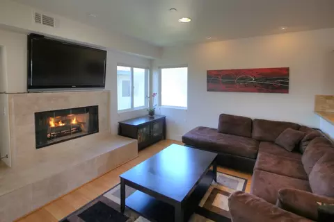 5212 Driftwood St, Oxnard, CA 93035 photo 4