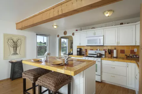 1330 Vallecito Pl, Carpinteria, CA 93013 photo 4