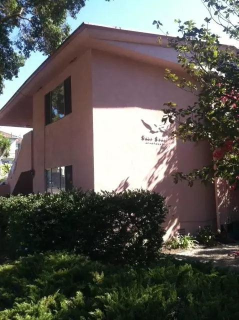 904 E Carrillo Rd, Santa Barbara, CA 93103 photo 1
