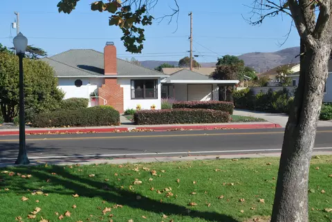 124 O St, Lompoc, CA 93436 photo 2