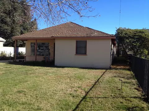 612 Vine St, Oak View, CA 93022 photo 1