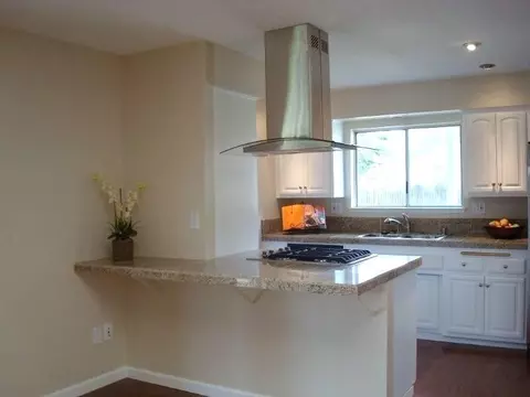7705 Evergreen Dr, Goleta, CA 93117 photo 2