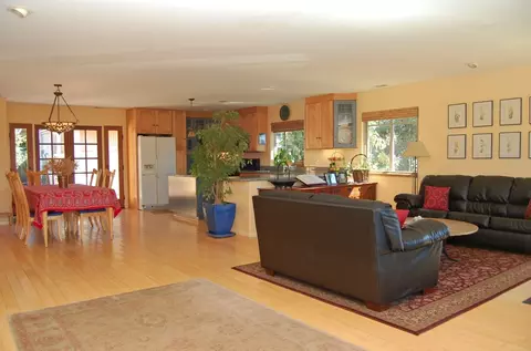 5544 Calle Arena, Carpinteria, CA 93013 photo 3