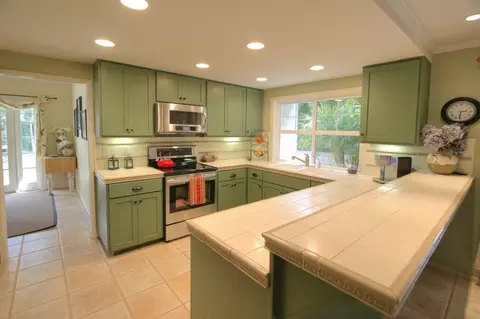 5435 Hales Ln, Carpinteria, CA 93013 photo 4