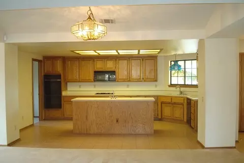 1524 N E St, Lompoc, CA 93436 photo 5