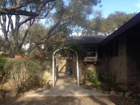 442 Burnham Rd, Oak View, CA 93022 photo 3