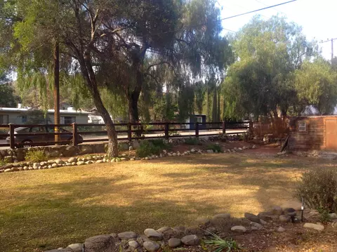 442 Burnham Rd, Oak View, CA 93022 photo 2