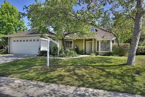 5254 Cambridge Ln, Carpinteria, CA 93013 photo 1
