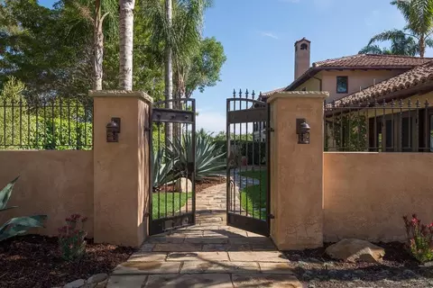 244 Toro Canyon Rd, Carpinteria, CA 93013 photo 2