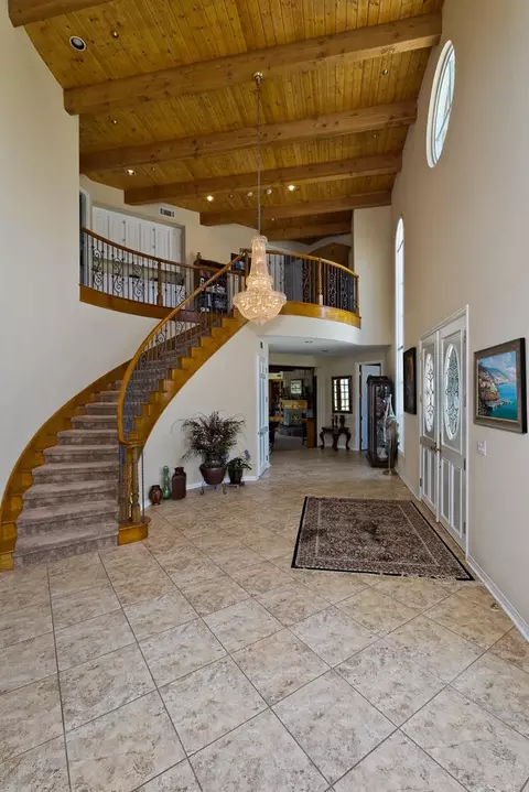 662 Corte De Quintero, Camarillo, CA 93010 photo 4