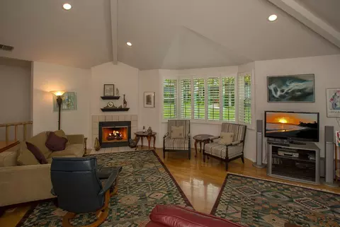 1567 Meadow Cir, Carpinteria, CA 93013 photo 2