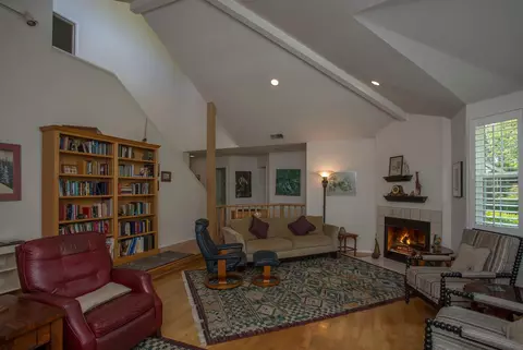 1567 Meadow Cir, Carpinteria, CA 93013 photo 3
