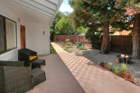 1364 Cramer Cir, Carpinteria, CA 93013 photo 2