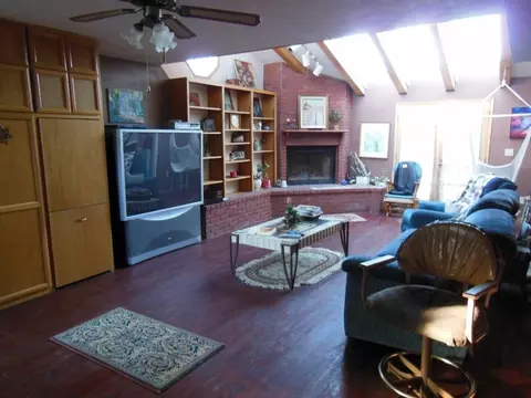 1013 E Barton Ave, Lompoc, CA 93436 photo 3