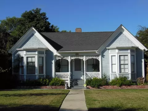425 S M St, Lompoc, CA 93436 photo 2