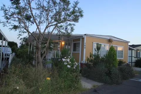 1853 Ives Ave, Oxnard, CA 93033 photo 1