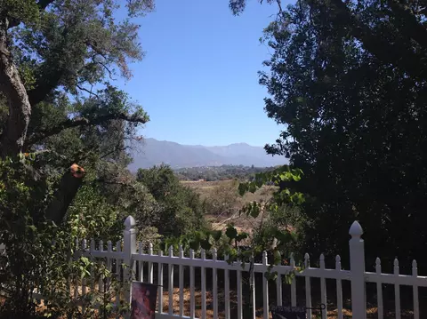 2290 Burnham Rd, Ojai, CA 93023 photo 3
