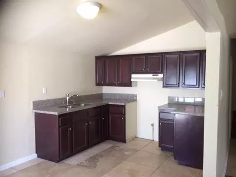 746 B St, Fillmore, CA 93015 photo 2
