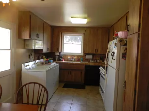 663 E Poplar St, Oxnard, CA 93033 photo 2