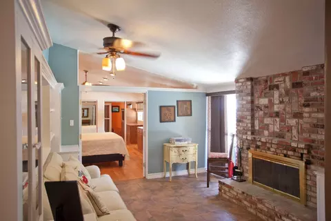 22505 Decoro Dr, Santa Clarita, CA 91350 photo 5