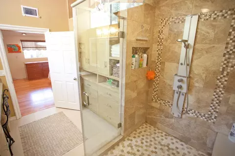 22505 Decoro Dr, Santa Clarita, CA 91350 photo 14