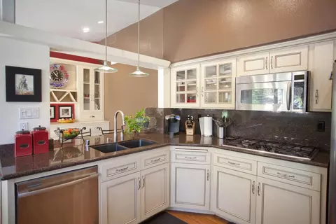 22505 Decoro Dr, Santa Clarita, CA 91350 photo 8