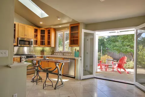 5290 Ogan Rd, Carpinteria, CA 93013 photo 1