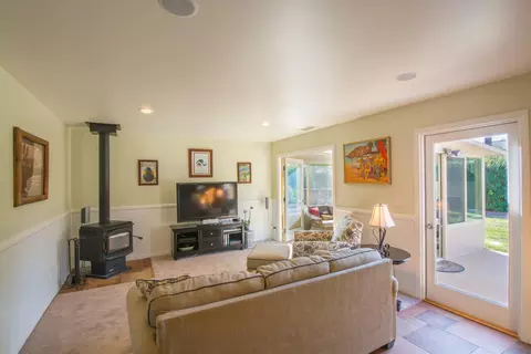 4767 Sterling Way, Carpinteria, CA 93013 photo 11