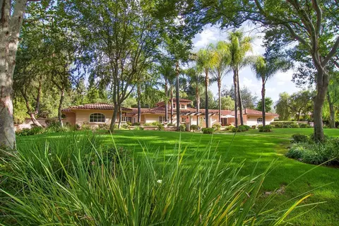 12463 Macdonald Dr, Ojai, CA 93023 photo 4