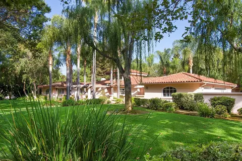 12463 Macdonald Dr, Ojai, CA 93023 photo 2