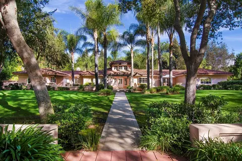 12463 Macdonald Dr, Ojai, CA 93023 photo 3