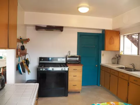 809 Bath St, Santa Barbara, CA 93101 photo 5