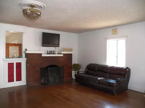 809 Bath St, Santa Barbara, CA 93101 photo 2