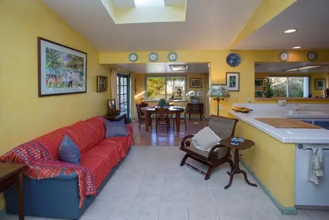 5466 Granada Way, Carpinteria, CA 93013 photo 4