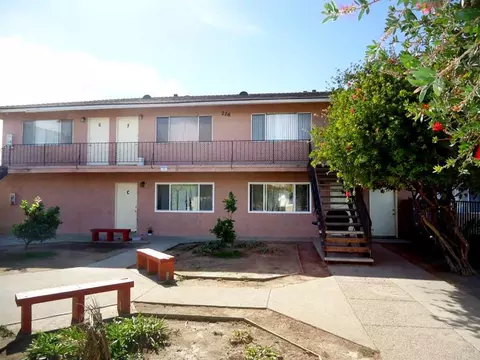 716 N D St, Lompoc, CA 93436 photo 2