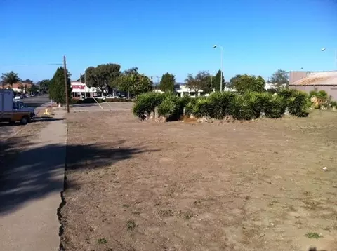 118 S J St, Lompoc, CA 93436 photo 2