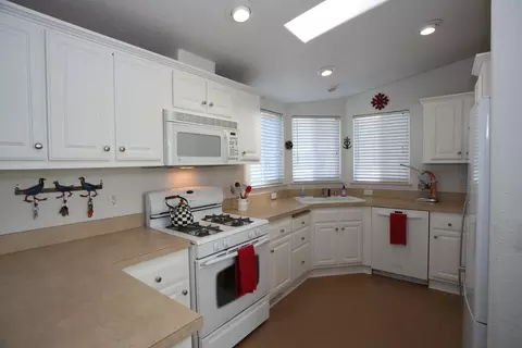 349 Ash Ave #31, Carpinteria, CA 93013 photo 4