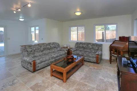 5408 Shemara St, Carpinteria, CA 93013 photo 2
