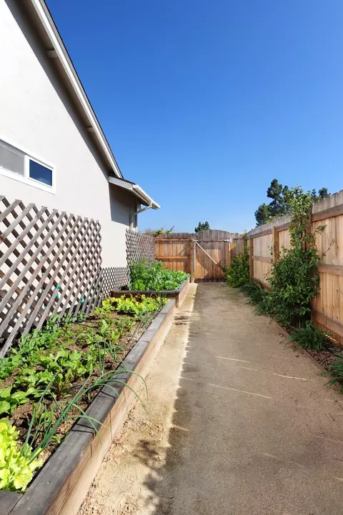 209 Ancona Ave, Goleta, CA 93117 photo 21